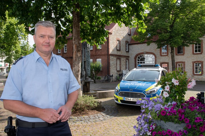 POL-LIP: Schlangen. Sascha Lentzel ist neuer polizeilicher Ansprechpartner für Menschen in Schlangen.