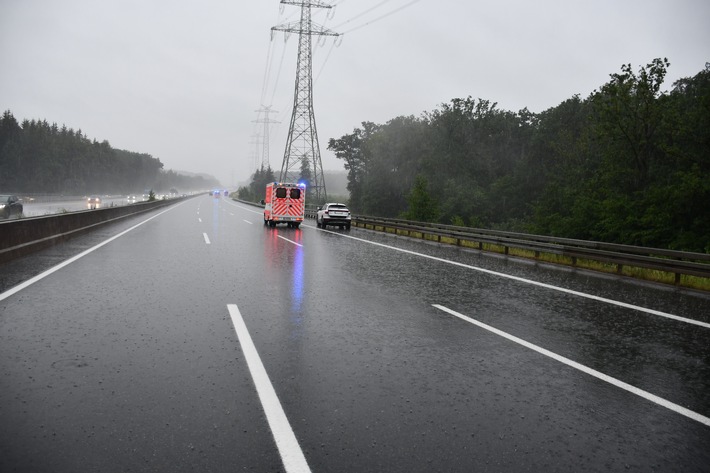 POL-HI: Drei Verkehrsunfälle auf der BAB 7 führen zu Vollsperrungen