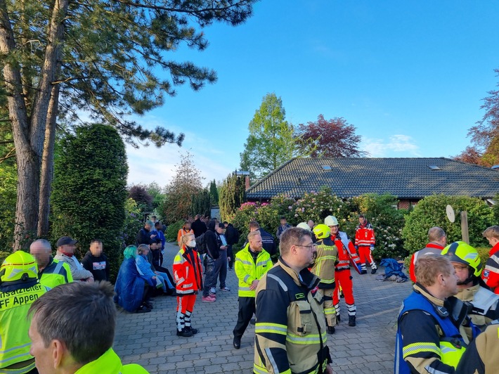 RKiSH: Linienbus im Graben - Großeinsatz für den Rettungsdienst