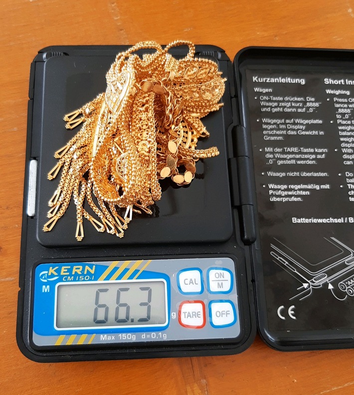 HZA-UL: Zoll kontrolliert Ferien-Rückreiseverkehr/35 Fälle von Goldschmuck-Schmuggel aus der Türkei