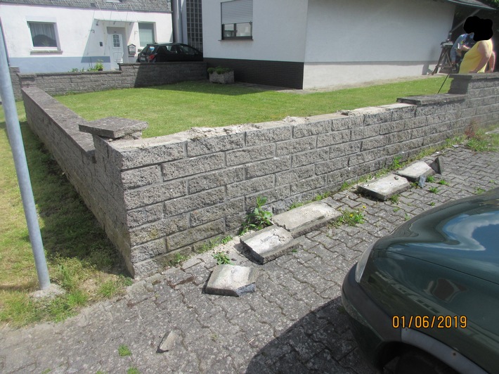 POL-PDWIL: Gartenmauer in Blankenrath beschädigt