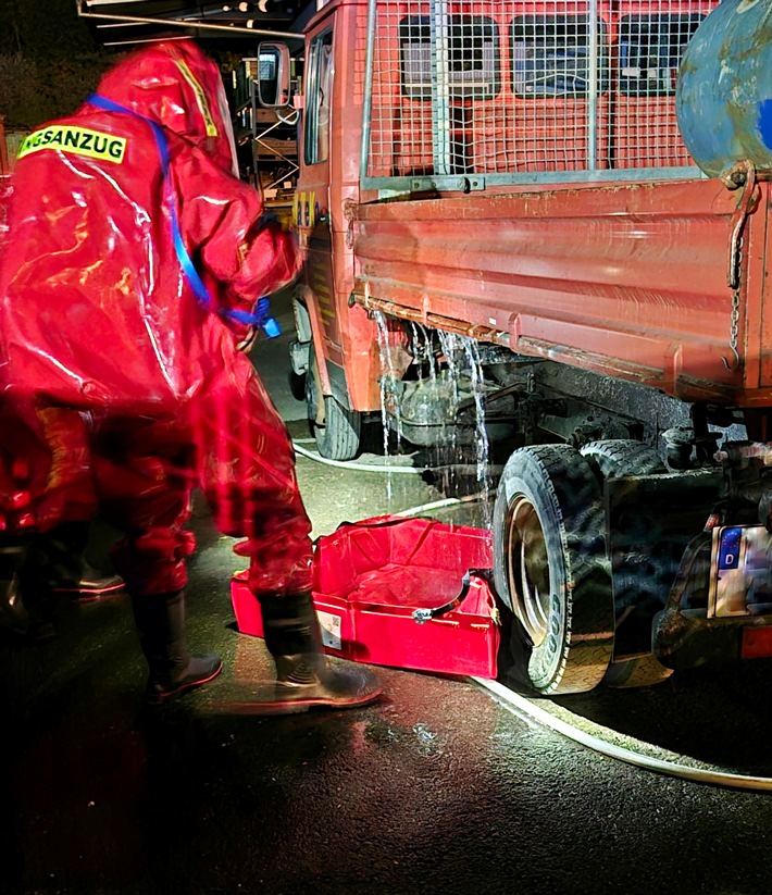 FW Konstanz: Einheitsübergreifende Gefahrstoffübung der Feuerwehr Konstanz