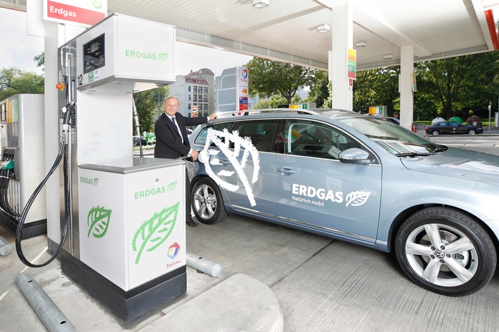 Erdgasfahrzeuge auf Platz eins im ADAC Kundenbarometer / Zufriedenheit mit Kraftstoffverbrauch bei Erdgas-Fahrern am höchsten