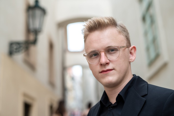 Jan Cmejla ist "SWR Kultur New Talent 2026"