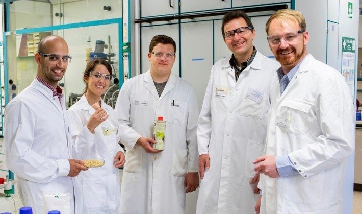 Linolsäure aus pflanzlichen Ölen als neue Quelle für biobasierte Polymerintermediate