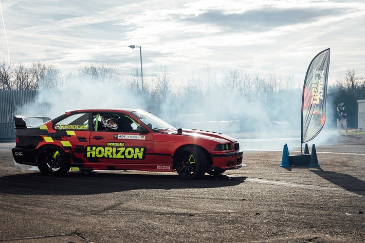 Fahrspaß zur Automobilmesse Erfurt dank Drifttaxi und Offroad-Parcours