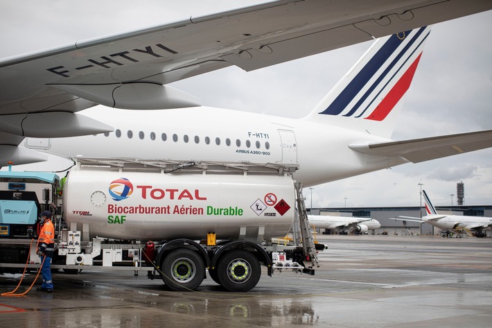 Medienmitteilung: Air France-KLM, Total, Groupe ADP und Airbus führen ersten Langstreckenflug mit französischem SAF durch