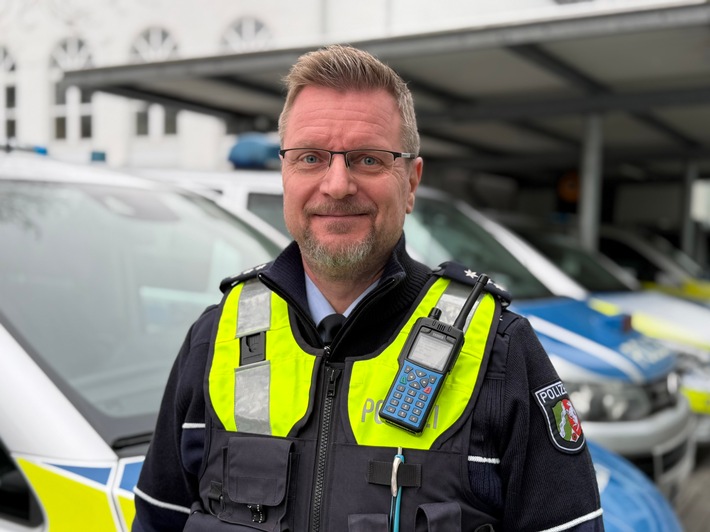 POL-SU: André Barke ist seit Jahresbeginn neuer Bezirksdienstbeamter in Niederkassel