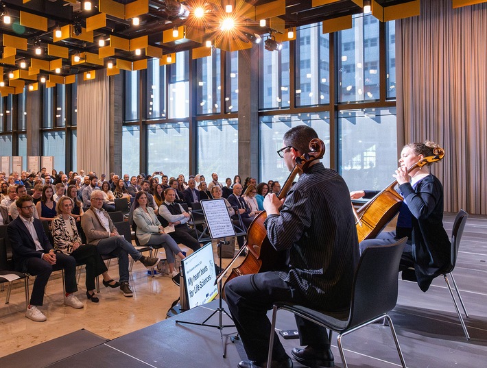 FHNW; Hochschule für Life Sciences: FHNW Master-Absolvent*innen treiben Innovation im Life Science-Cluster Basel und international voran
