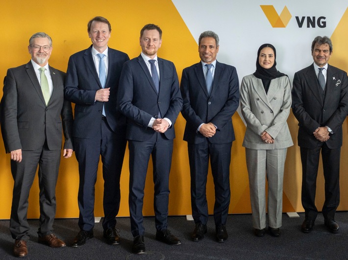 Medieninformation: Energieminister des Sultanats Oman besucht mit Wirtschaftsdelegation VNG und Energiepark Bad Lauchstädt