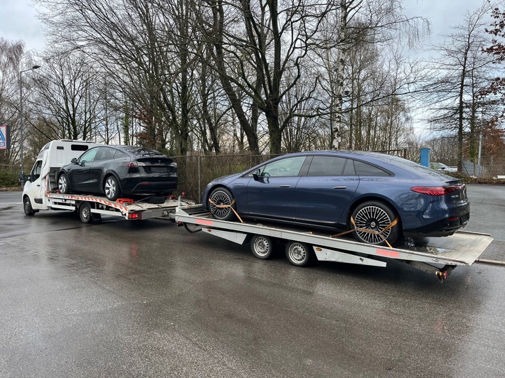 POL-ME: Überladen: Autotransporter aus dem Verkehr gezogen - 2601040