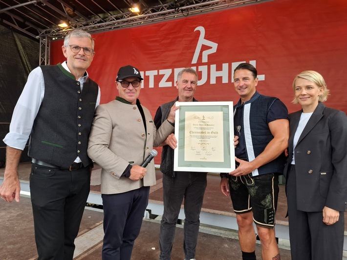 Allerhöchste Ehren für den Volks-Rock’n’Roller: Andreas Gabalier bekommt die Goldene Gams