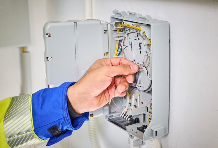 Kostenfreier Glasfaseranschluss in Leverkusen: Vermarktung startet am 1. Januar 2026