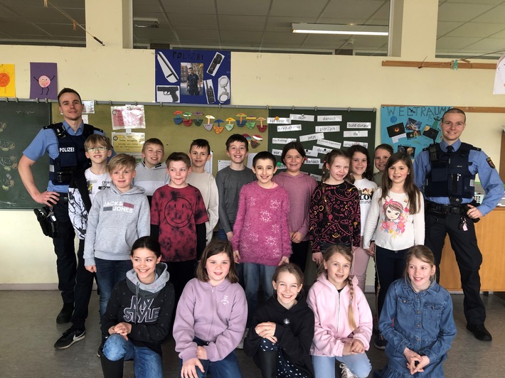 POL-PDWIL: #BitBürgerPolizei besucht Grundschule Körperich