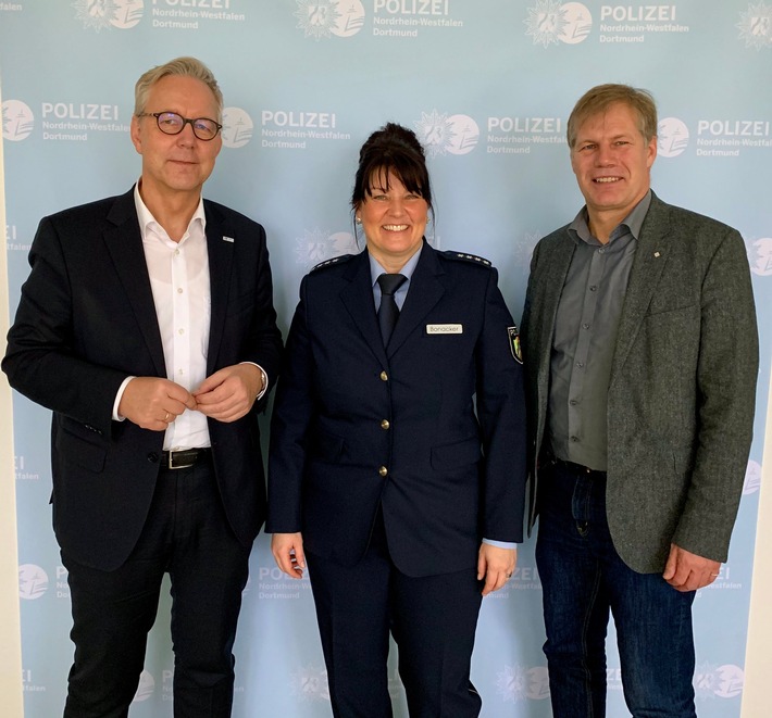 POL-DO: Neue Wachleiterin für die Autobahnpolizei in Freudenberg