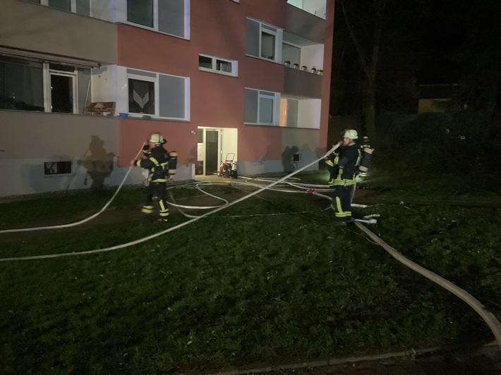 FW-DO: Kellerbrand in Dortmund - 60 Bewohner betroffen