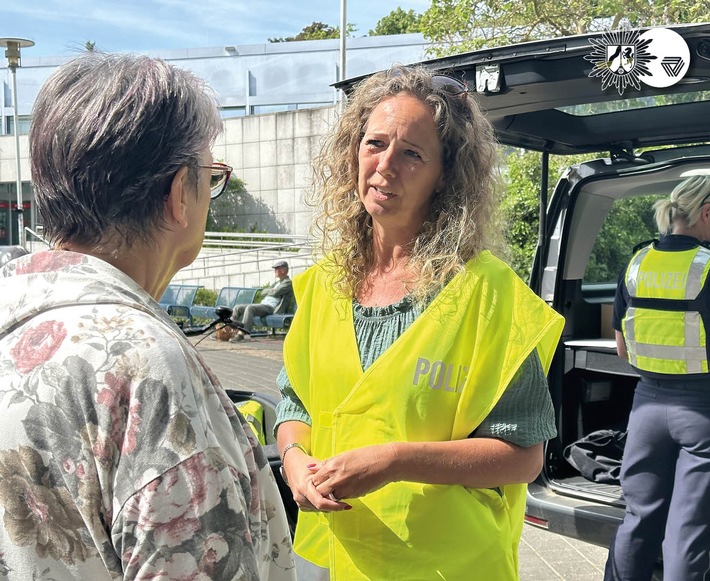 POL-VIE: Viersener Kriminalprävention unterwegs auf den Wochenmärkten - Wir beantworten Ihre Fragen!