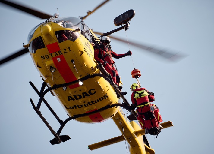 Imsweiler ADAC Luftrettung trainiert mit Rettungswinde