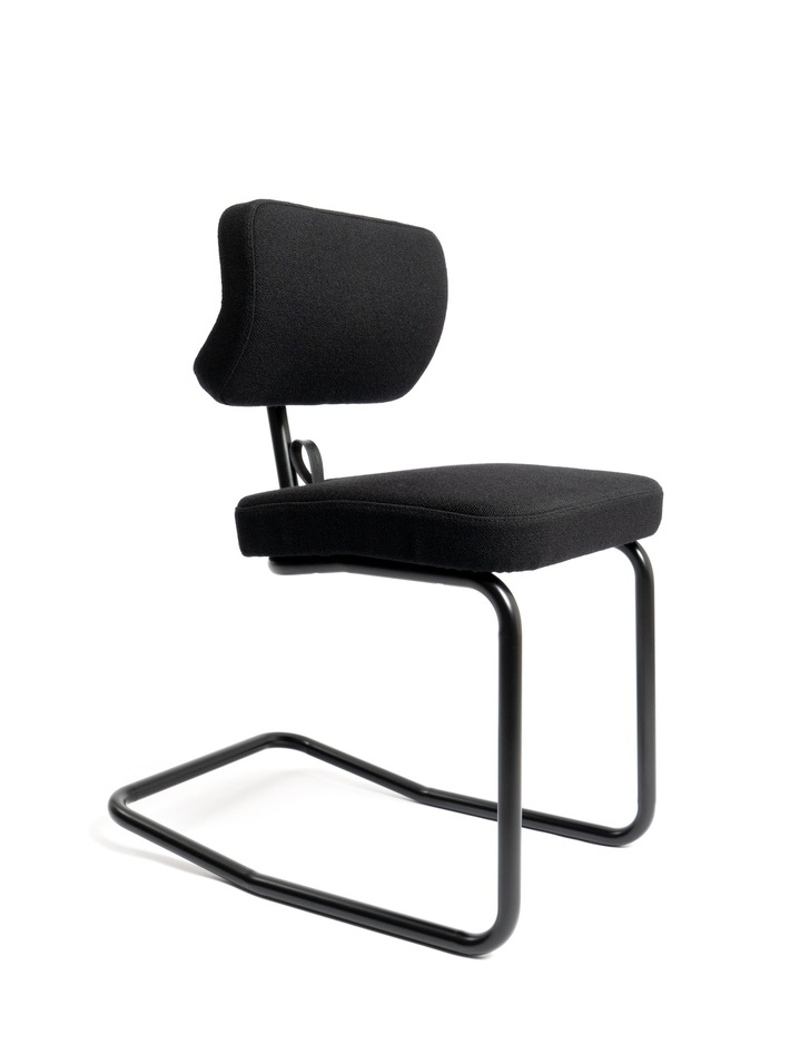 Tecta: Neuer Stuhl mit starken Positionen