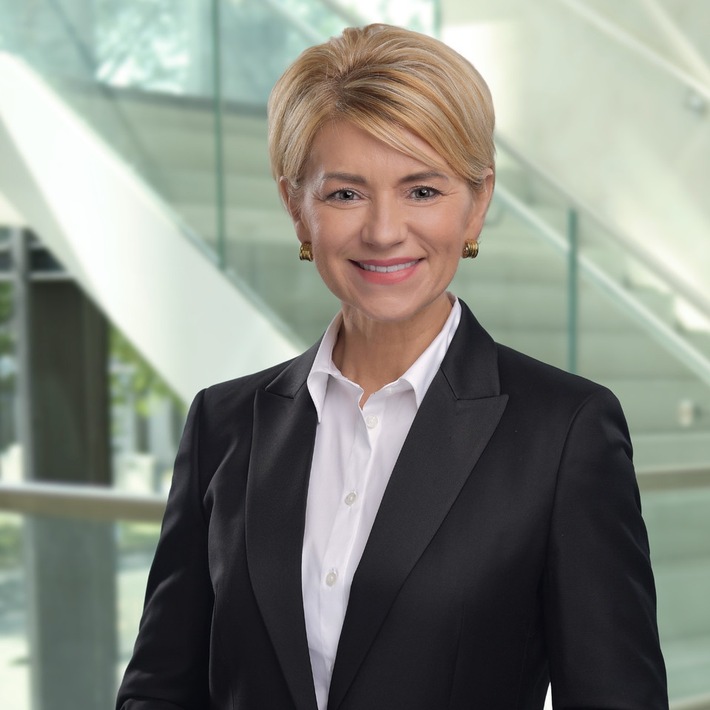Dr. Joanna Kowalska wird neue Finanzvorständin der HORNBACH Baumarkt AG und HORNBACH Management AG