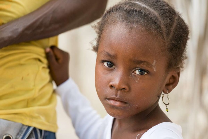 Verwaltungsgericht Bayreuth will zweijähriges Mädchen der Gefahr der Genitalverstümmelung in Nigeria ausliefern