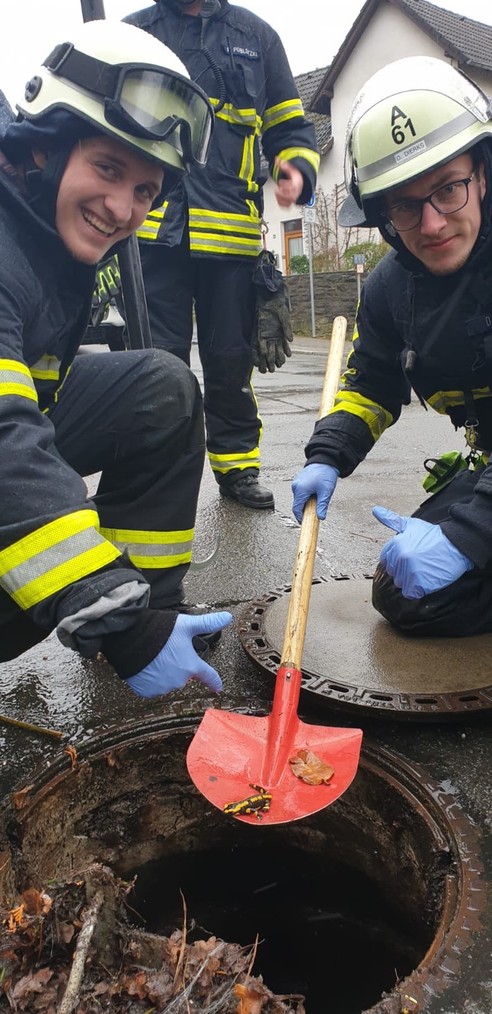 FW-EN: Wetter - Unruhiger Karnevalssonntag für die Feuerwehr Wetter (Ruhr) - Elf Einsätze wurden abgearbeitet