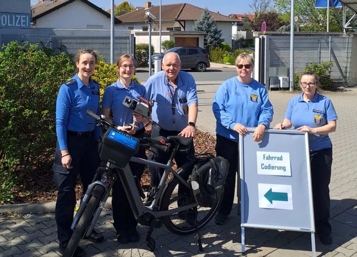 POL-DA: Lampertheim/Heppenheim: Polizei codiert 65 Fahrräder/Einladung zu weiterer Fahrradcodierung am 30. April in Heppenheim