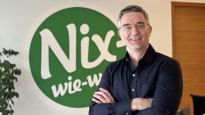 Weniger Suchstress: Wie Nix-wie-weg® mit KI und Expertenwissen Frühbuchern hilft