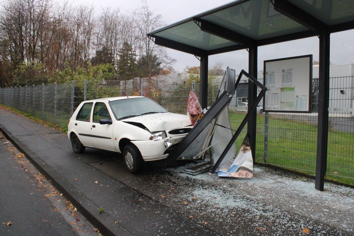 POL-RBK: Bergisch Gladbach - 56-jährige Fußgängerin bei Verkehrsunfall schwer verletzt