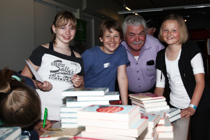 Prix Chronos 2016 startet - Jung und Alt lesen bis die Buchstaben vor den Augen tanzen