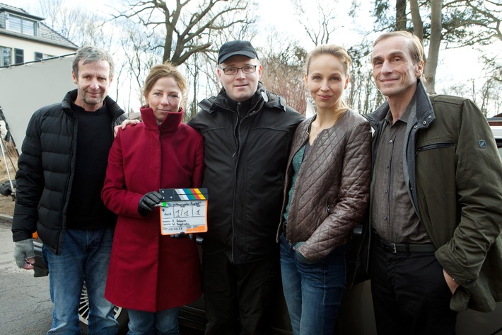 Drehstart für ZDF-Thriller "Ein verhängnisvolles Angebot"/ Mit Petra Schmidt-Schaller, Armin Rohde und Christian Berkel (FOTO)