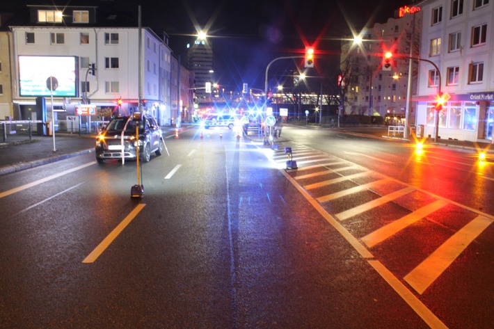 POL-BO: Fußgänger (34) bei Unfall lebensgefährlich verletzt