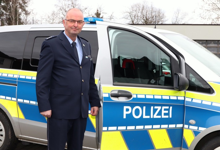 POL-HX: Was macht ein &quot;Kontaktbeamter für muslimische Institutionen&quot;? Klaus Geiser ist seit elf Jahren Ansprechpartner der Polizei im Kreis Höxter