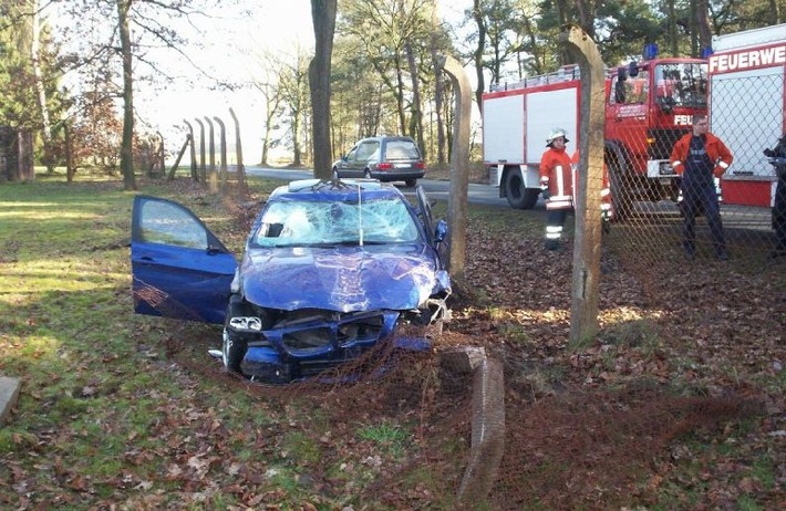 POL-NI: Unfall fordert einen Toten und eine Schwerverletzte