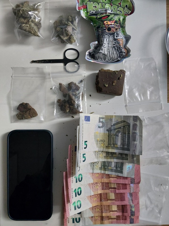 BPOL-KI: Mutmaßlicher Dealer im Bahnhof Kiel festgenommen