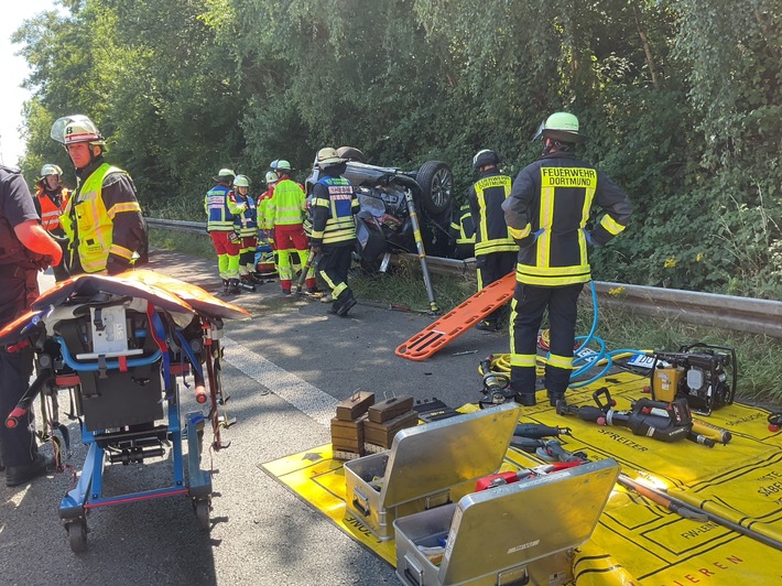 FW-DO: Verkehrsunfall mit eingeklemmter Person - B236 Richtung Schwerte voll gesperrt