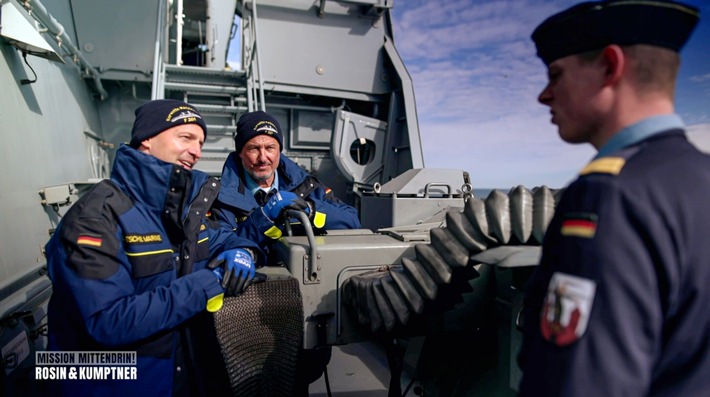 Angetreten, meine Herren! Auf dem Marineschiff und im Stripclub. "Rosin & Kumptner: Mission Mittendrin!" startet am Donnerstag bei Kabel Eins