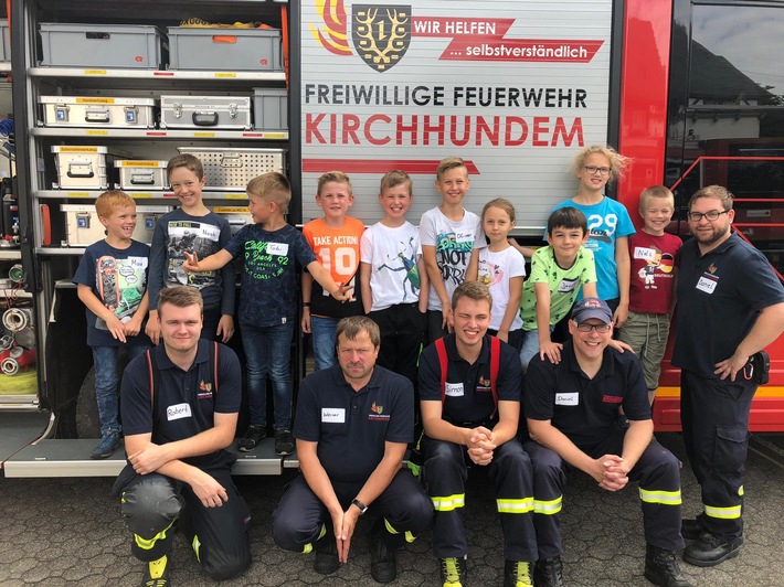 FW-OE: Ferienfreizeit zu Gast bei der Feuerwehr ein voller Erfolg