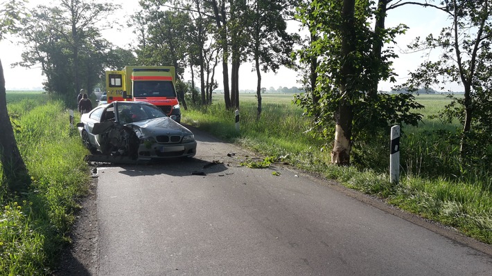 POL-DEL: LK Wesermarsch: Schwerer Verkehrsunfall in Butjadingen (mit Bildmaterial)