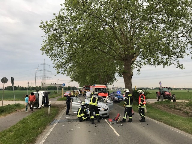 POL-PDLU: Frankenthal: Mehrere Verletzte nach Kollision