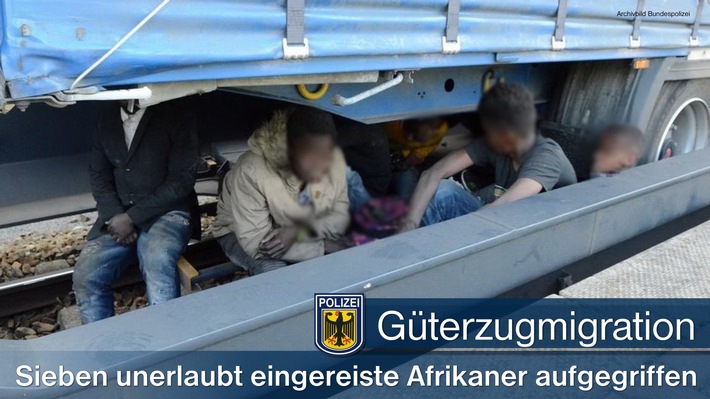 Bundespolizeidirektion München: Unerlaubte Einreisen auf Güterzügen - In zwei Fällen sieben Afrikaner aufgegriffen