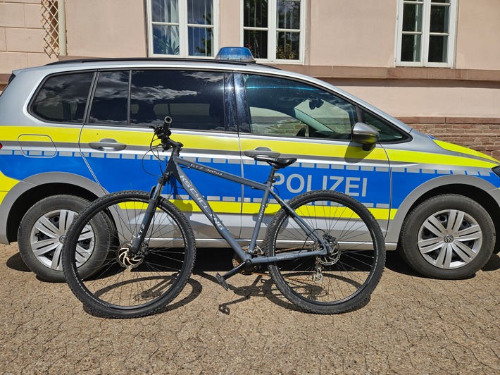 POL-HOL: Wem gehört das Mountainbike?
