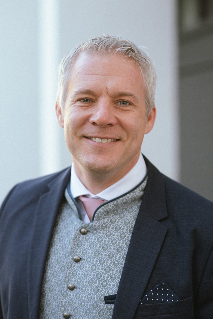 DPolG Bayern: Sicheres Bayern - Spitze in der Arbeit, aber nicht Spitze bei der Bezahlung