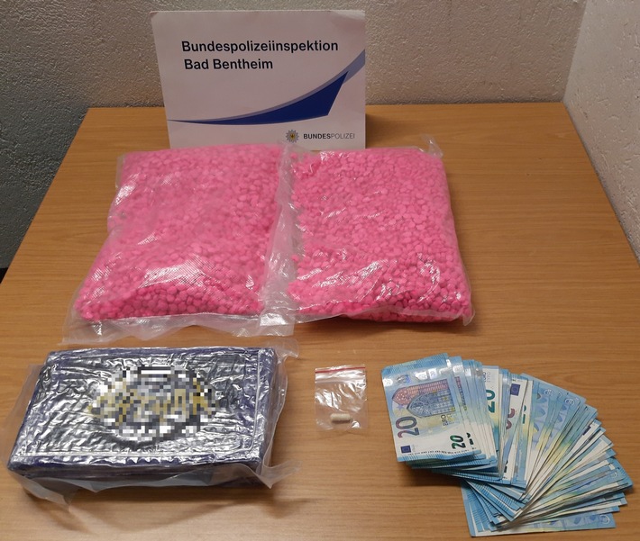 BPOL-BadBentheim: Rund 5,2 Kilo Ecstasy und Kokain im Wert von rund 125.000 Euro beschlagnahmt