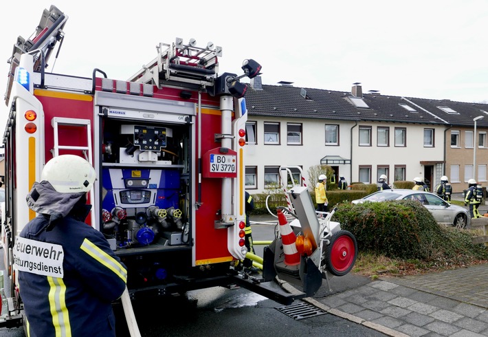 FW-BO: Küchenbrand ind Dahlhausen - eine Person verletzt