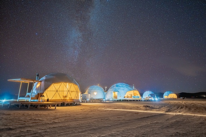 La vista nocturna en Salinas Grandes, Provincia de Jujuy, Argentina. / Weiterer Text über ots und www.presseportal.de/nr/152361 / Die Verwendung dieses Bildes für redaktionelle Zwecke ist unter Beachtung aller mitgeteilten Nutzungsbedingungen zulässig und dann auch honorarfrei. Veröffentlichung ausschließlich mit Bildrechte-Hinweis.