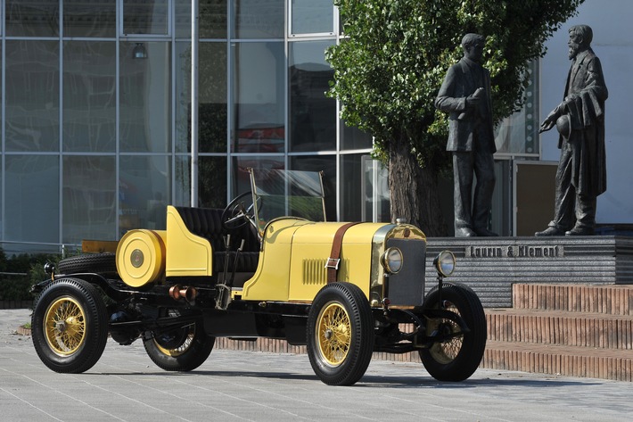 Zwei SKODA Klassiker bei der Paul-Pietsch-Classic (BILD)