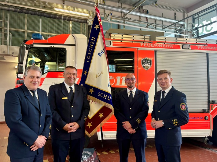 FW-F: 150 Jahre Berufsfeuerwehr Frankfurt am Main - Feierstunde zum Jahrestag und Fahnenübergabe