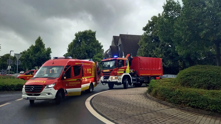 FW-EN: Dieselspur durch Herdecke: Feuerwehr im Einsatz - Erstversorgung an Bushaltestelle