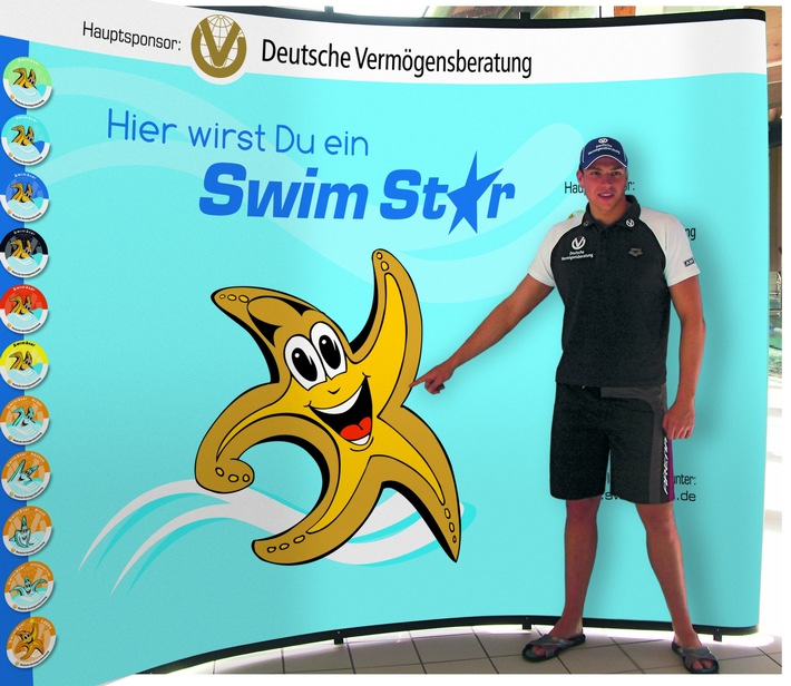 Deutsche Vermögensberatung (DVAG) fördert Kinderschwimmen /  Erfolgreiche Bilanz der "SwimStars": bereits nach sechs Monaten mehrere hundert Kursteilnehmer und über 350 ausgebildete Instruktoren (mit Bild)